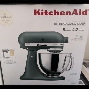 BRAND NEW Kitchen Aid Tilt Head Stand Mixer